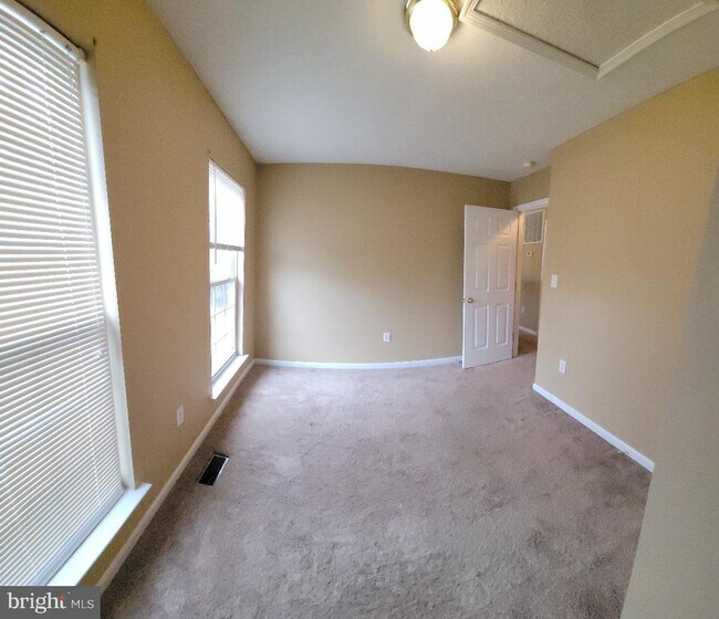 Foto del edificio - 8911 Leeds Ct