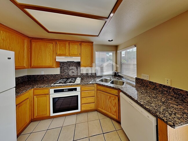 Foto del edificio - 7624 Little Valley Ave