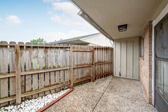 Building Photo - 1529 Wirt Rd