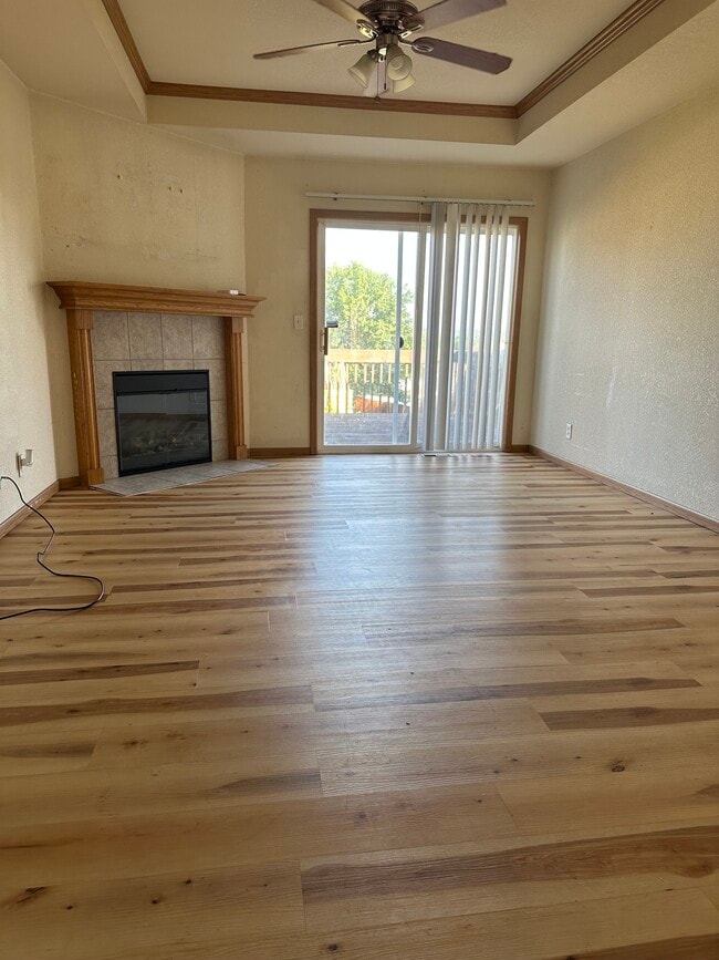 Building Photo - 1123 NW Scenic Dr