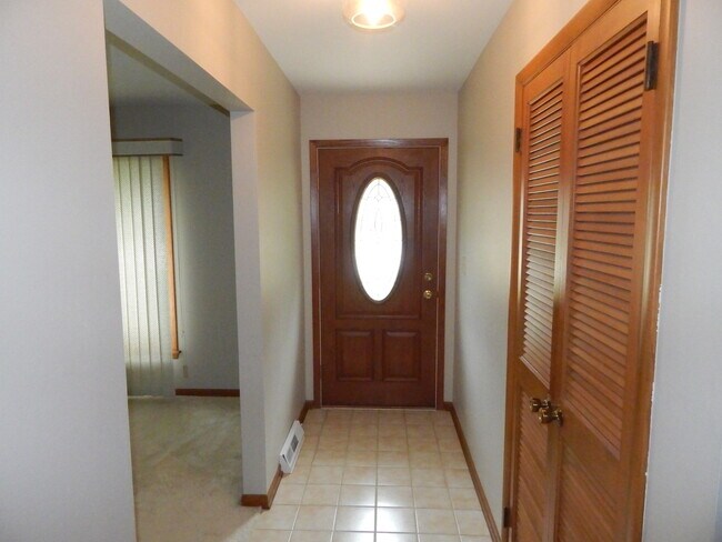 Foto del edificio - 1608 Martha Dr