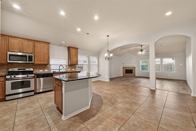 Foto del edificio - 28207 Chalet Park Dr