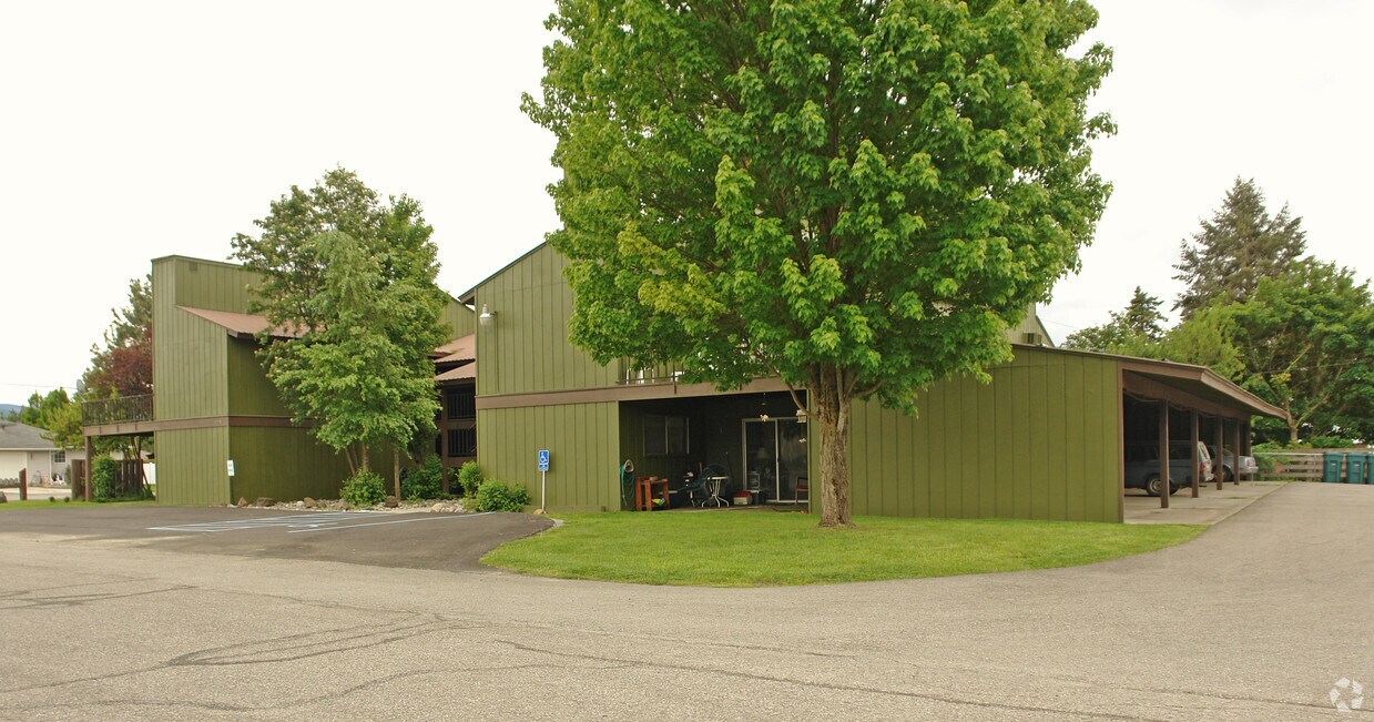 1578 E Skyview Ln, Hayden, ID 83835 Apartments in Hayden, ID