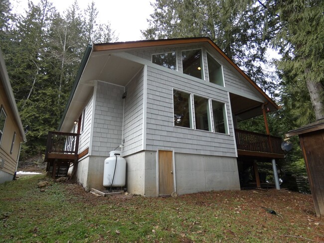 Building Photo - 491 Lake Dawn Rd