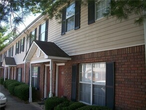 Building Photo - 201 Iron Belt Ct SE