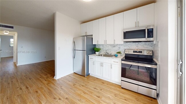 Foto del edificio - 2463 Coral Wy