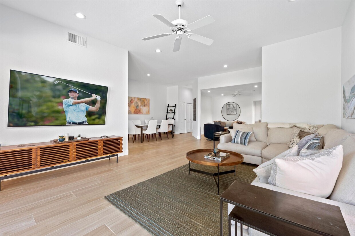 Foto principal - 38 Pine Valley Dr