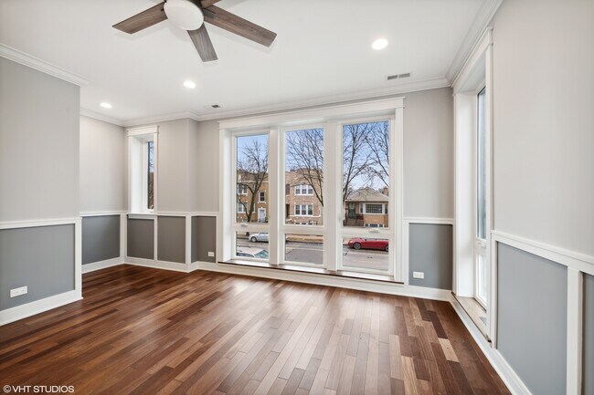 Building Photo - 2106 N Laramie Ave