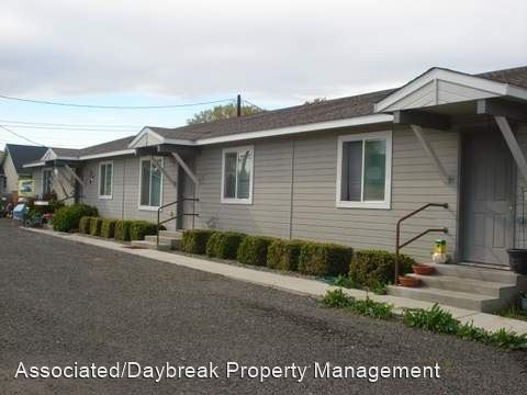 1708 S 11th Ave Yakima Wa 98902 Apartment For Rent In Yakima Wa Apartments Com