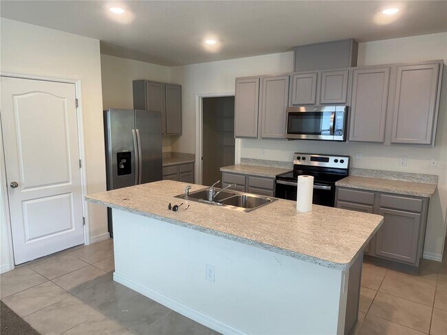 Building Photo - 3361 Costello Cir