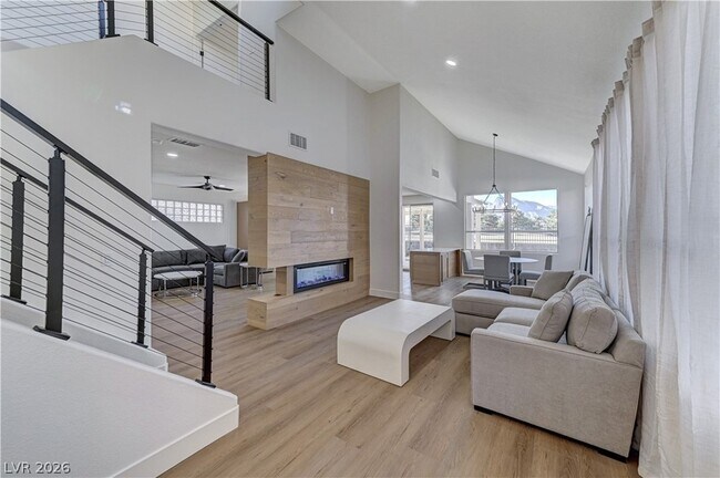 Foto del edificio - 1317 Fox Acres Dr