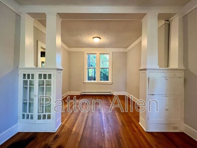 Building Photo - 28 Broad St