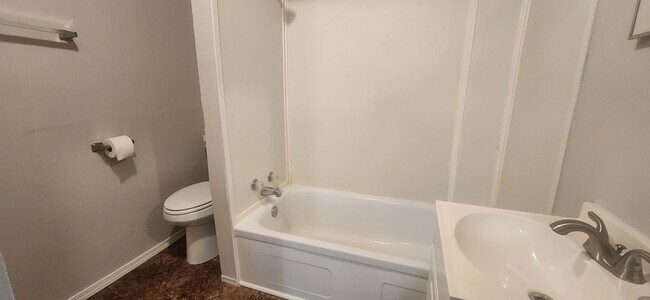Foto del edificio - Cozy One Bedroom/One Bath Home