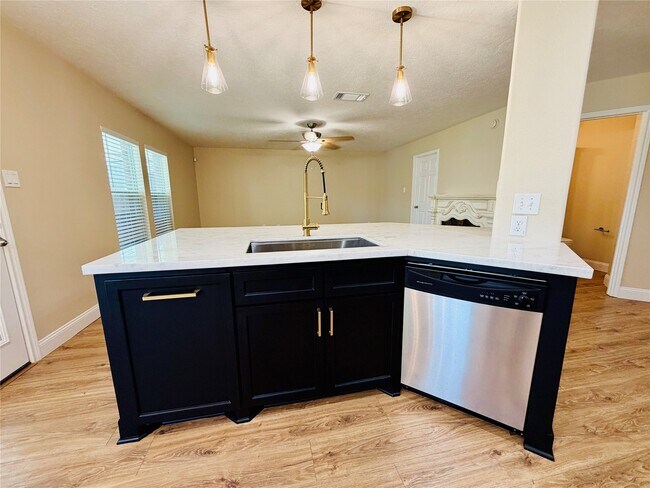 Foto del edificio - 20515 Lantern Springs Ln