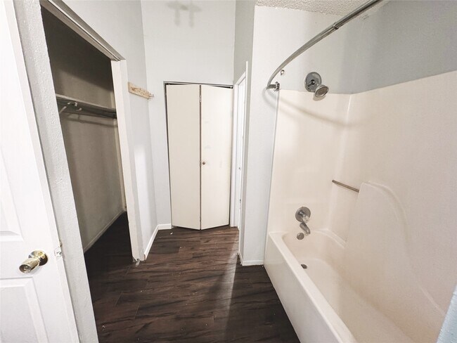 Foto del edificio - 22610 Archibald Blair Ln