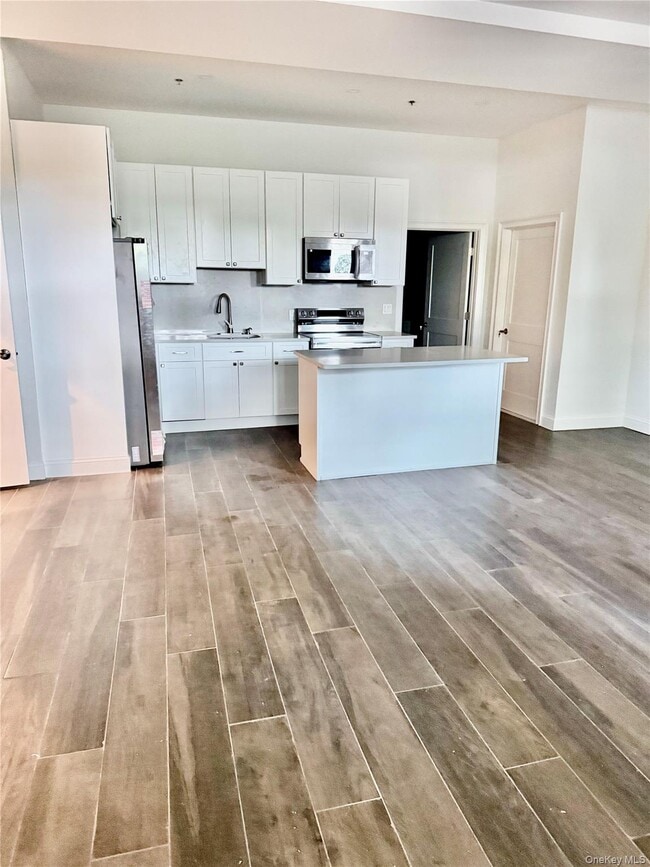 Building Photo - 108 Hempstead Turnpike