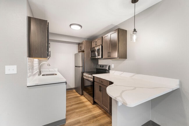 Renovated Corner Unit - Tanara Villa