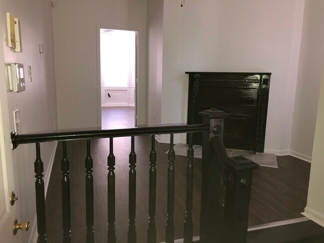 Living Room - 824 N Jefferson Street