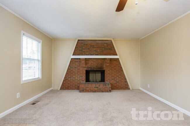 Foto del edificio - 55 Henson Cir