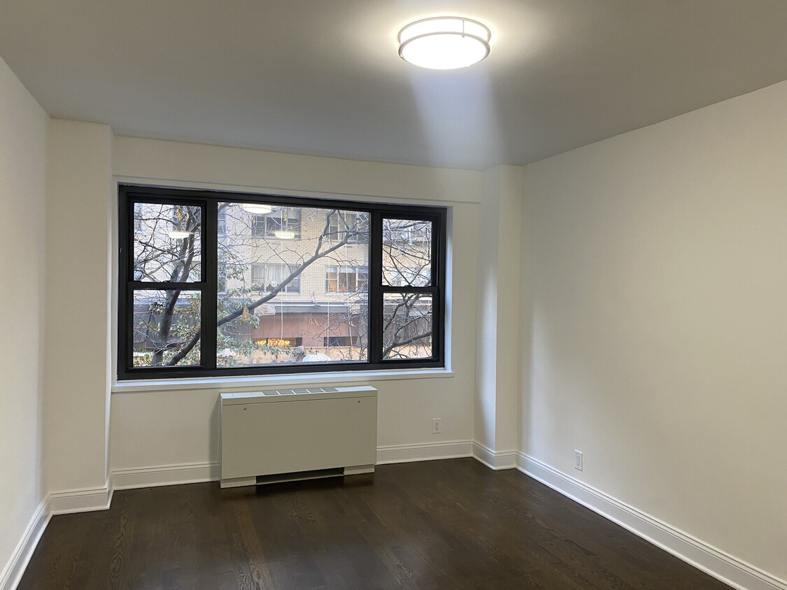 Foto principal - 401 E 57th St