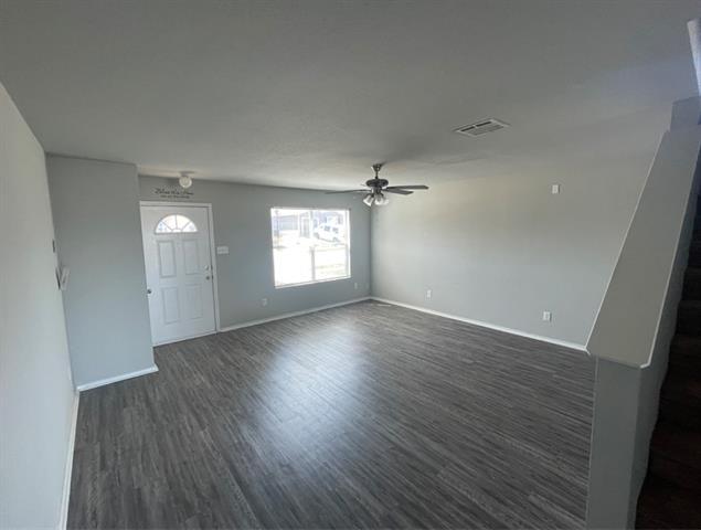 Building Photo - 1733 Vineridge Ln