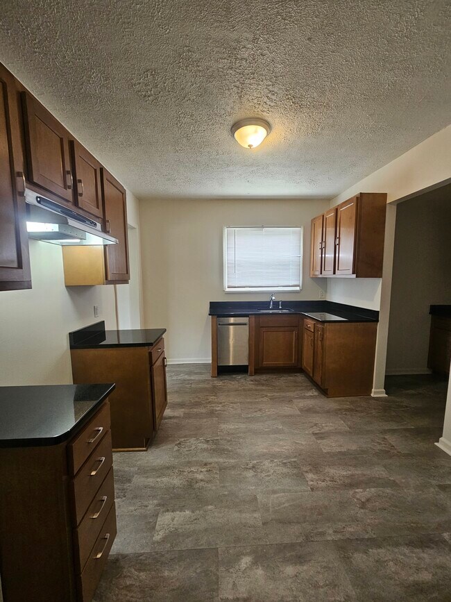 Foto del edificio - 905 Belvedere Ave SE