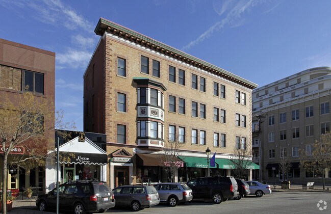 Building Photo - Columbia Square