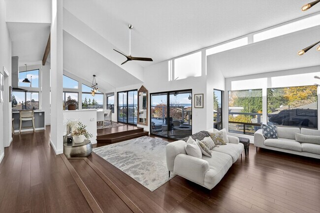 Foto del edificio - 5111 23rd Ave W