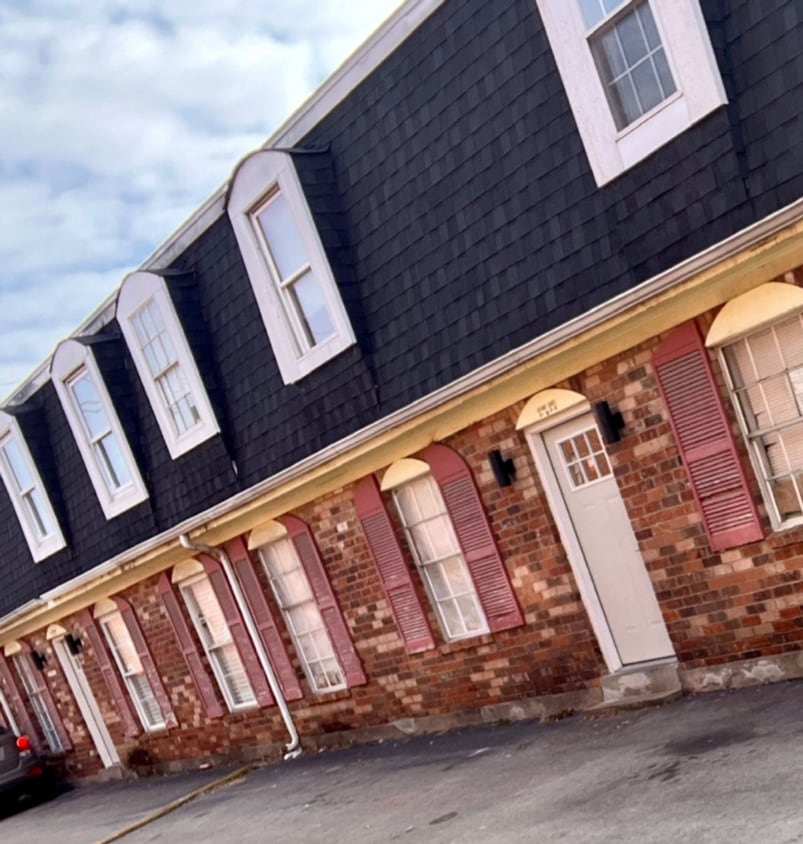 Primary Photo - New Cut Rd. Affordable 1 bed/1 bath apartm...