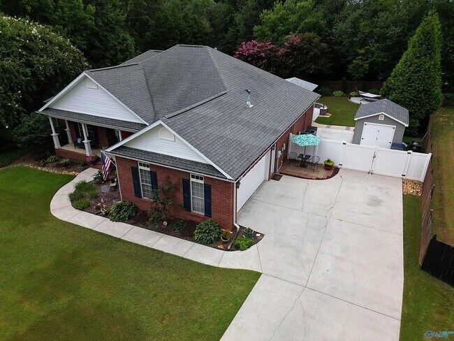 Building Photo - 318 Freedom Ct