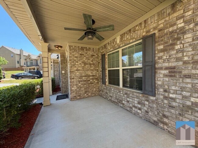 Foto del edificio - 4805 Carriage Bridge Ln