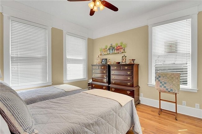 bedroom - 919 Egmont St