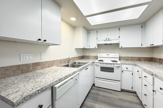 Interior Photo - Avalon Court Apartments