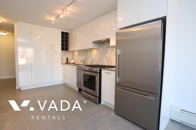 Photo du bâtiment - Framework 1 Bed Apartment Rental 701-231 E...