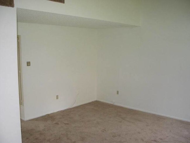 Building Photo - 10862 Tierrasanta Blvd