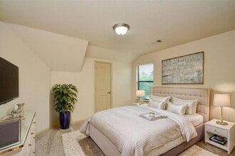 Building Photo - 11014 Sir Alex Dr