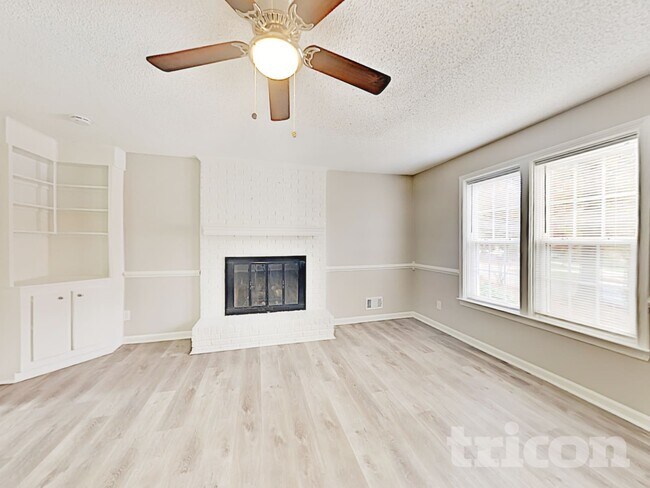 Foto del edificio - 117 Dean Crest Rd