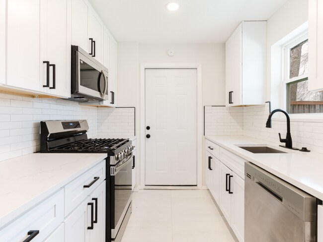 Foto del edificio - 1205 Marlee Ln