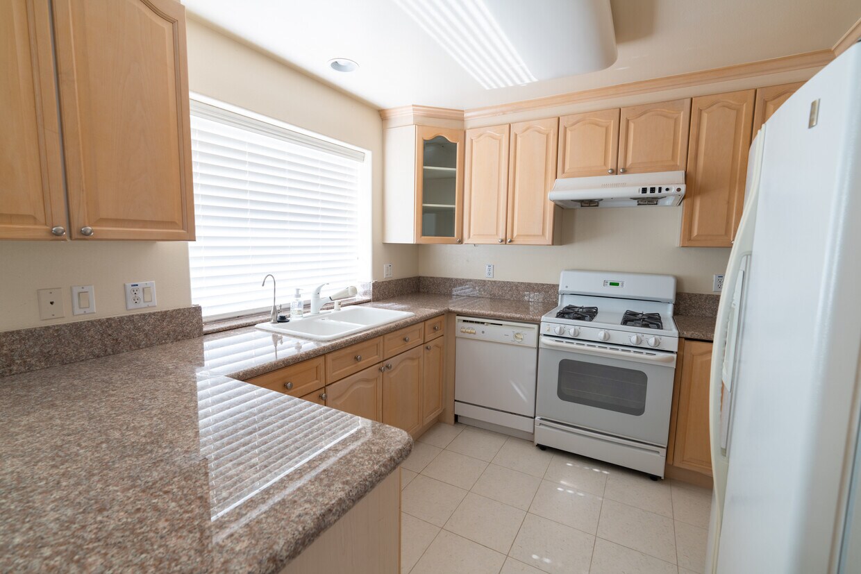 20130 E Colima Rd Unit 5, Walnut, CA 91789 Condo for Rent in Walnut