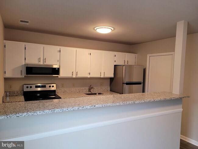 Building Photo - 21 Hatteras Ct