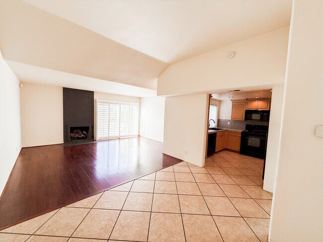 SALA DE ESTAR - 1603 Augusta Plz