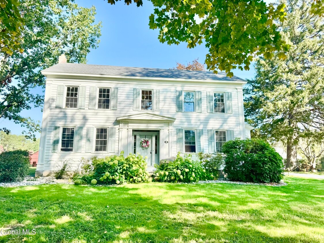 Primary Photo - 675 Mac Elroy Rd