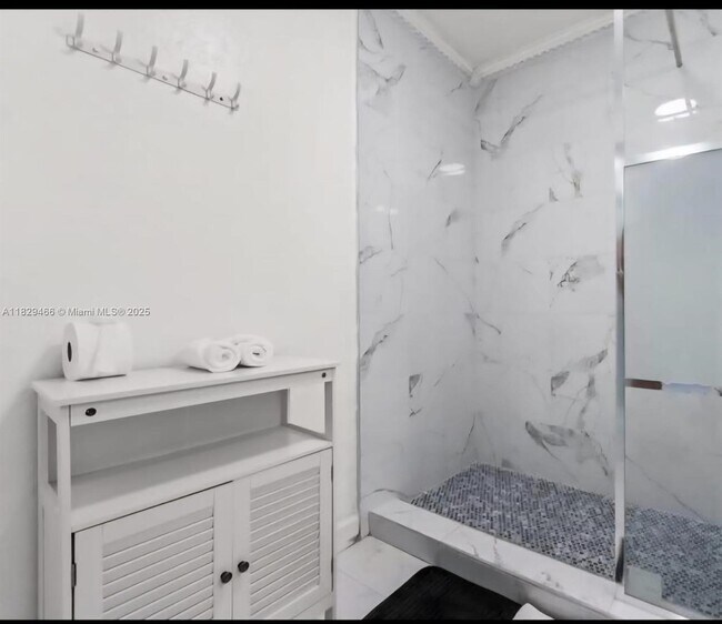 Foto del edificio - 708 SW 12th Ave