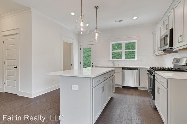 Building Photo - 3 br, 2.5 bath House - 148 Patton Wy