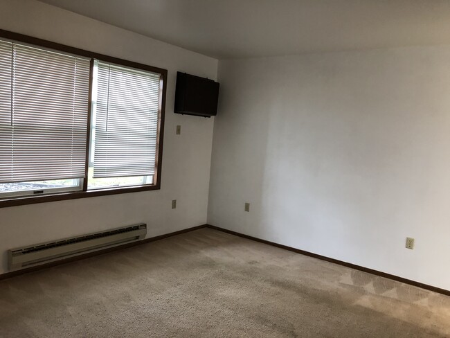 Living room - 1120 Western Ave