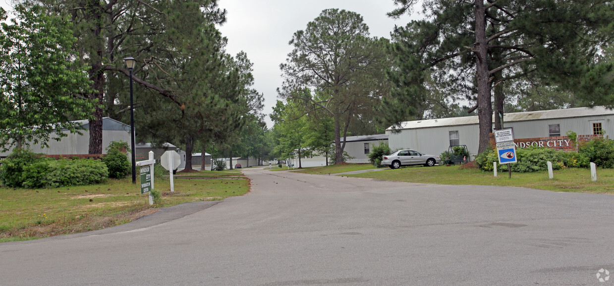 Foto principal - Windsor City Mobile Home Park