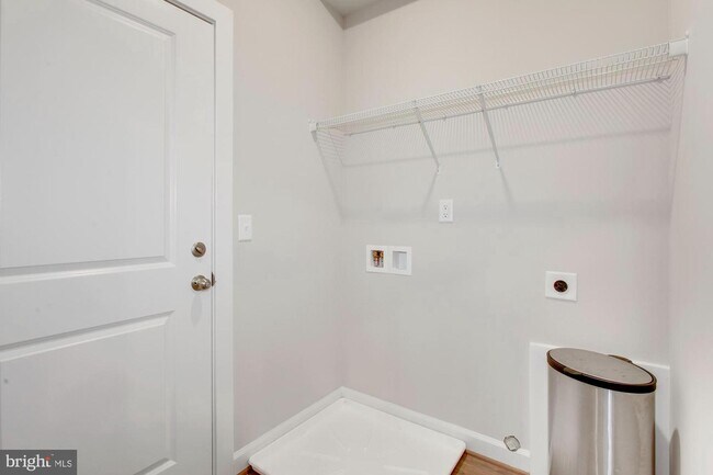 Foto del edificio - 5600 Finley Rose Ct