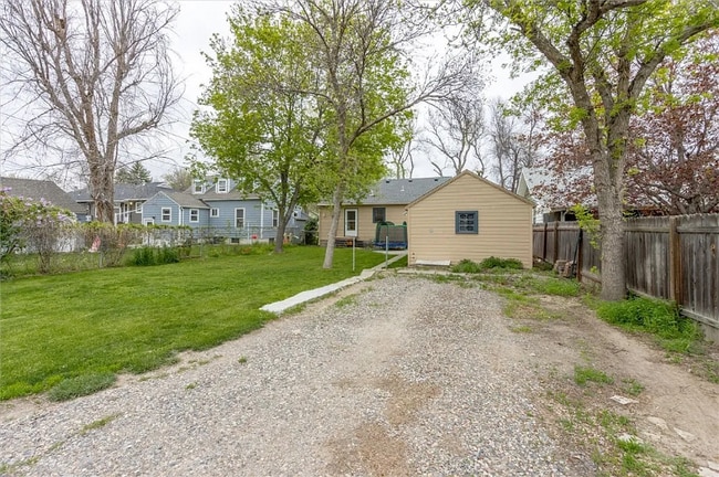 Building Photo - 424 Miles Ave