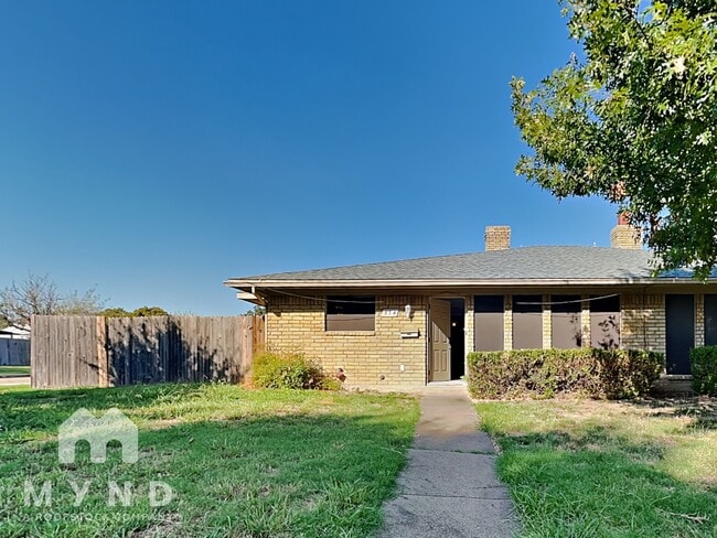 Building Photo - 314 Towne House Ln