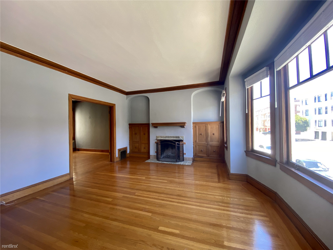 Building Photo - 2 br, 1.5 bath Duplex - 3536 Divisadero St...